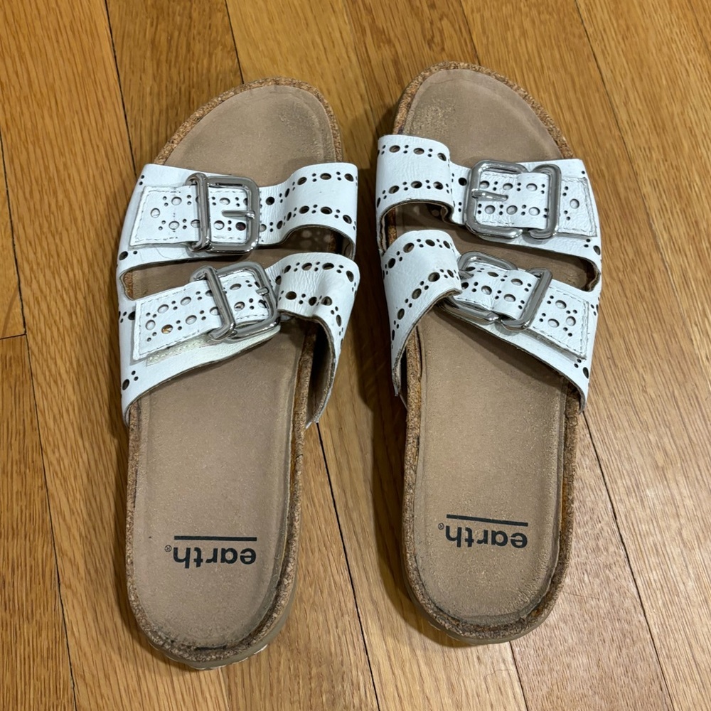 Earth Shoes White Sandals